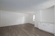 Photo - *OPEN HOUSE: 8/30 2:30-3:30PM* Gorgeous 2B... Unit 05