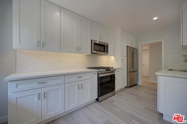 Building Photo - 505 N Alfred St Unit 1