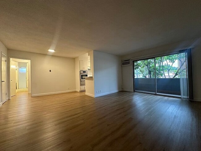 Photo - 1432 N Fairfax Ave Unit 4