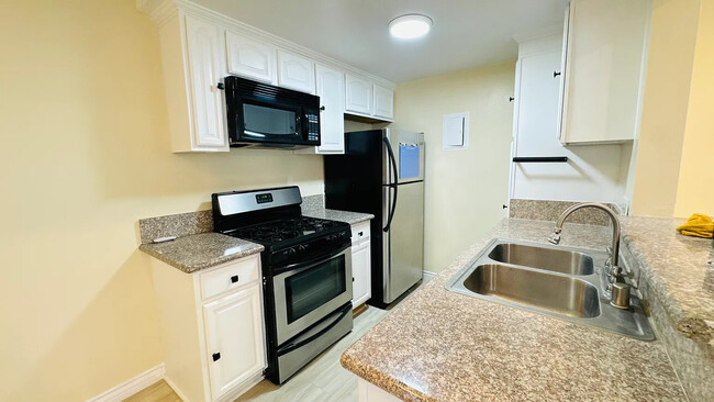 Photo - 2328 N Ontario St Apartments Unit A