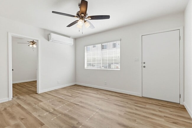 Photo - 2431 S Ridgeley Dr Unit 02