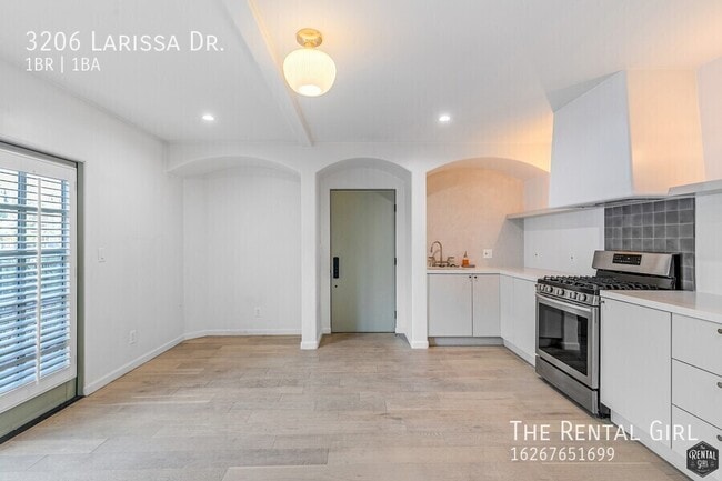 Photo - 3206 Larissa Dr