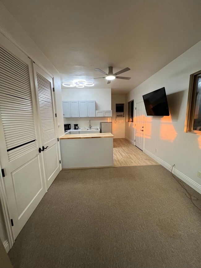 Building Photo - 41430 Gibbel Rd Unit Studio