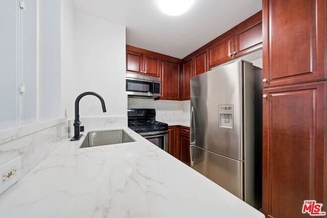 Photo - 5530 Owensmouth Ave Unit 133