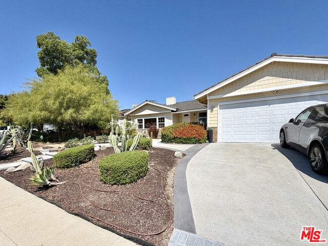 Photo - 6127 Lockhurst Dr