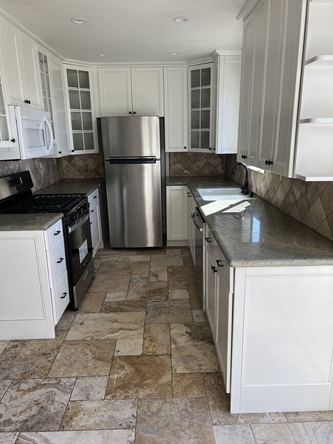 Photo - 29239 Heathercliff Rd
