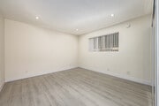 1BR, 1BA - 625SF - Bedroom - 142 S Normandie Ave