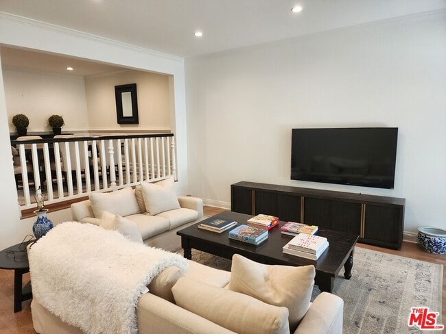 Photo - 1546 Palisades Dr