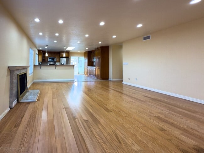 Photo - Beautiful 4 Bedroom, 3 Bath Home in Lemon ...