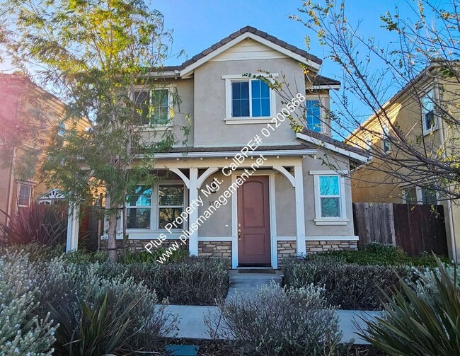 Building Photo - Beautiful Newer Two Story Home in the Gated Community of HG Gardens