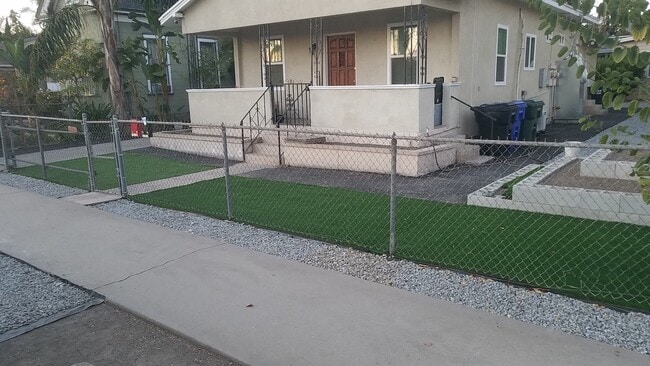 Photo - 1120 W 6th St Unit A