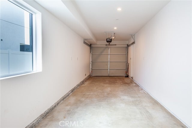 Photo - 10910 Hesby St