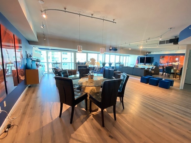Building Photo - 13600 MARINA POINTE Dr Unit 1512
