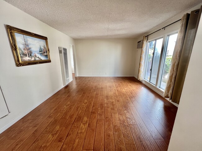 Photo - 715 N Jackson St Unit B