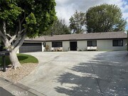 Photo - 1530 Robin Way