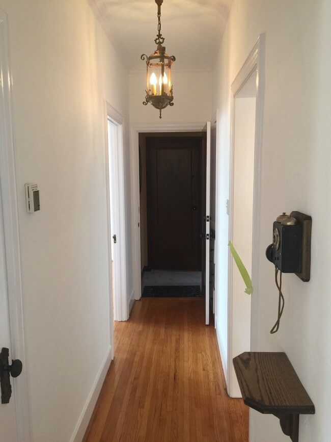 Photo - 325 S Detroit St