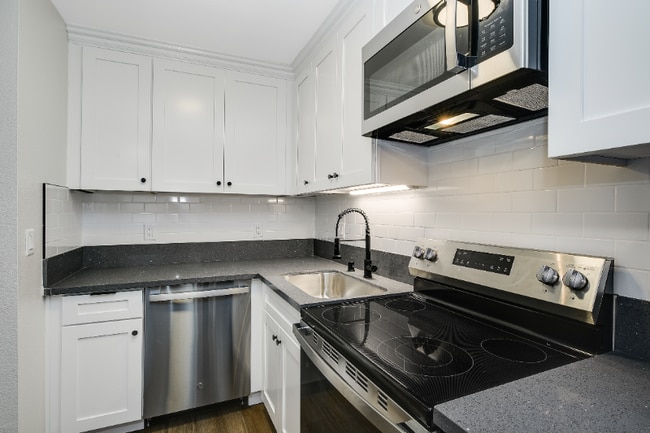 Photo - 4142 44th St Unit 5