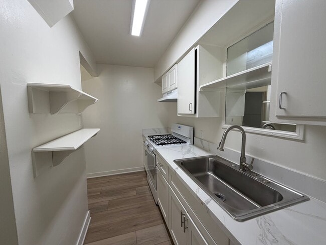 Photo - Escondido 1 bedroom 1 bath apartment for rent Unit 622-B