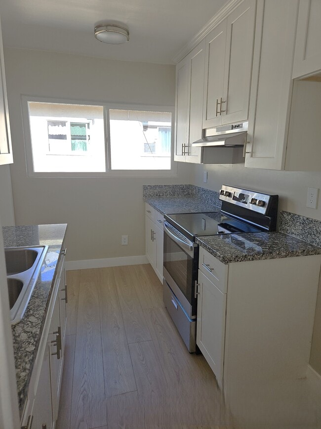 Photo - 8629 Willis Ave