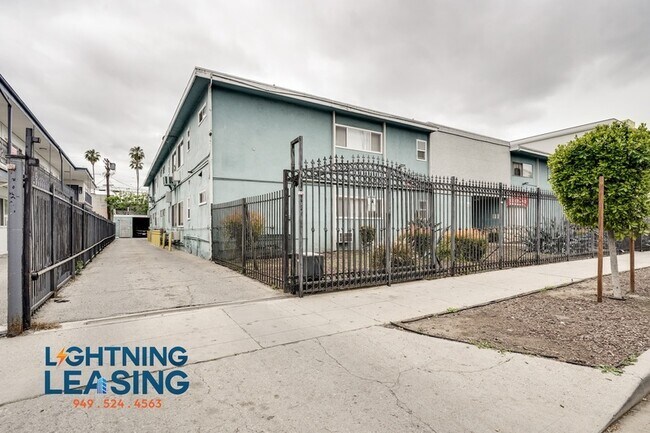 Photo - 14766 Delano St Unit 11