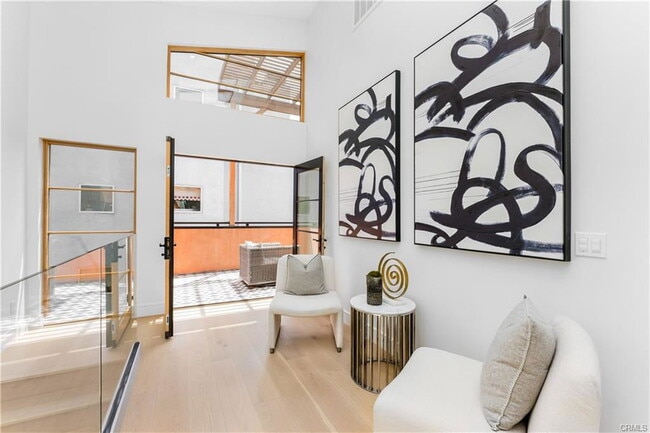 Photo - 1035 1/2 North Vista Street, West Hollywoo...