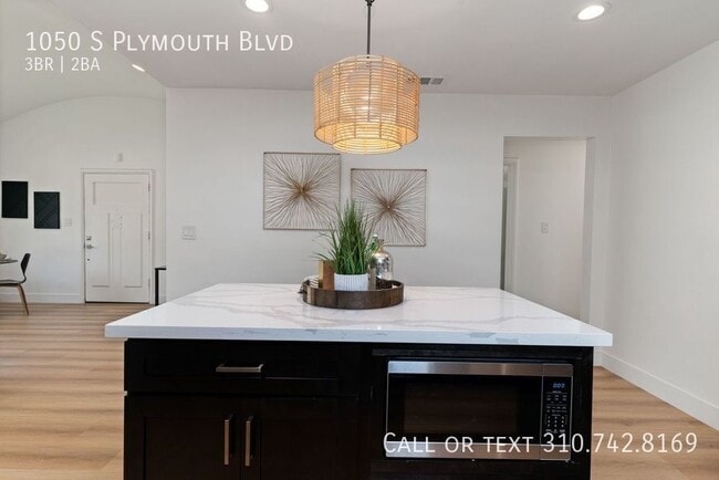 Photo - 1050 S Plymouth Blvd