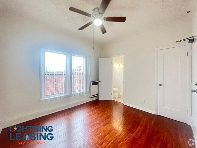 Building Photo - 2747 San Marino St Unit 29D Rental