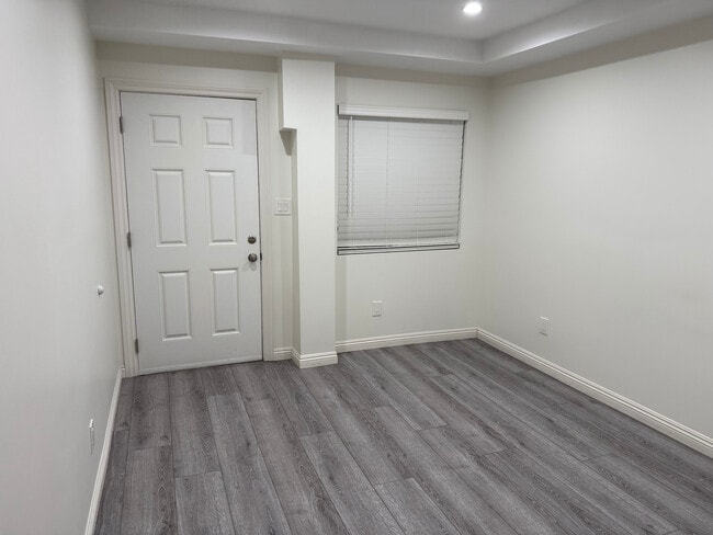 Photo - 6850 Quinton Ln Unit 0.5