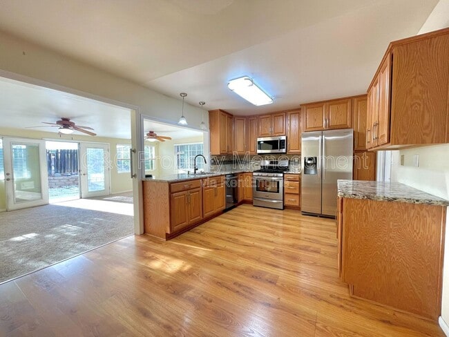 Photo - 1726 Vulcan St