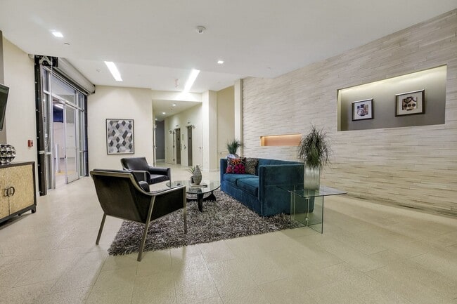 Legado Encino - Legado Encino Apartments