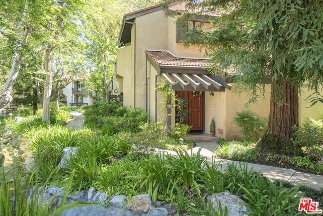 Building Photo - 21901 Burbank Blvd Rental