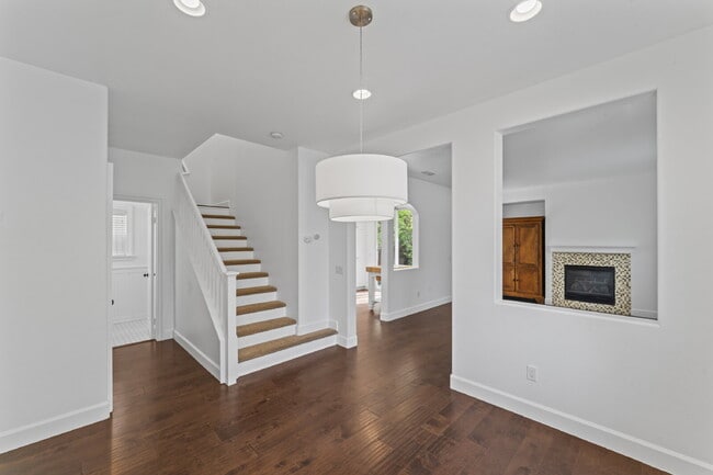 Photo - "Charming 3-Bedroom Haven with 2.5 Baths in Santa Clarita – Spacious 1694 Sq Ft Home Awaits!"