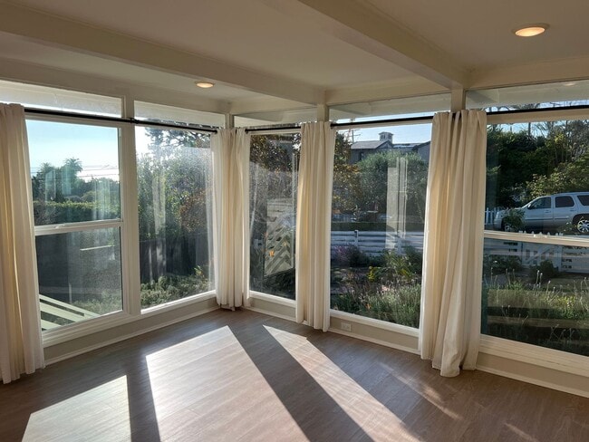 Photo - Laguna Beach Cottage Home 2 Bed 1 Bath