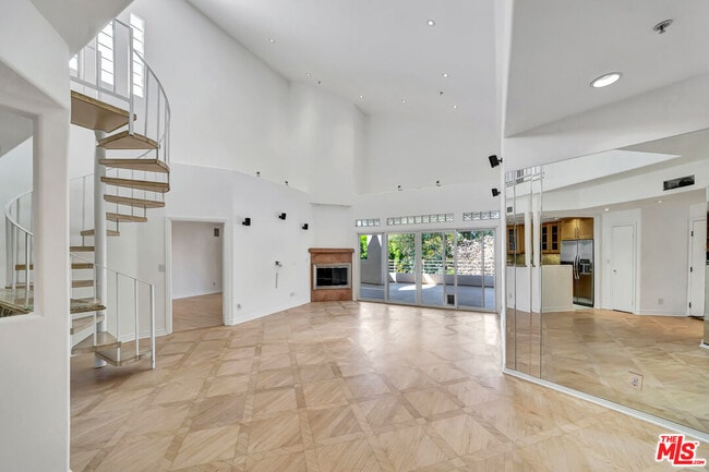 Photo - 4477 Woodman Ave Unit 305