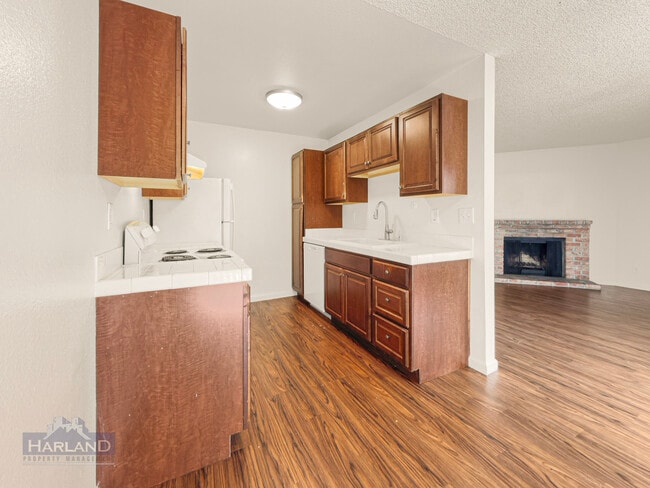 Photo - 2112-2114 Thomas Avenue - 2114 Unit 2- Unit 2