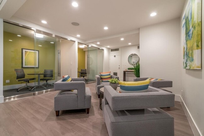 Photo - Towne at Glendale