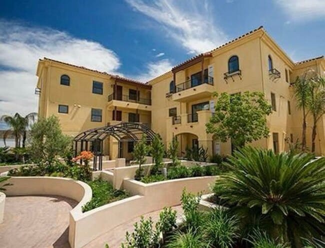 Top Corner Unit - 130 N Garden St Condo Unit 1304