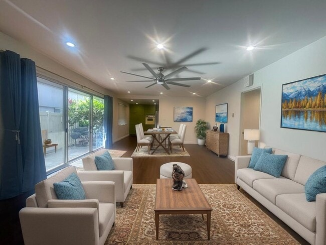 Building Photo - Coming Soon- Spacious Torrance 2 Bed/2 Bat... Unit 117 Rental