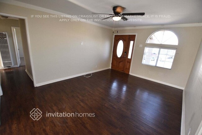 Photo - 212 E 185th St