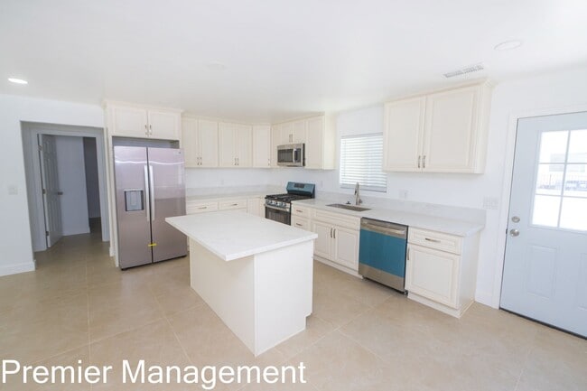 Building Photo - 605-609 Prescott Ave Unit 605 Prescott Front House