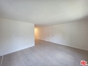 Photo - 912 N Ridgewood Pl Unit 2