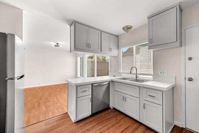 Building Photo - 10536 Greenford Dr