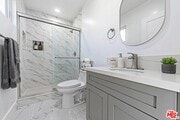 Photo - 5434 Romaine St