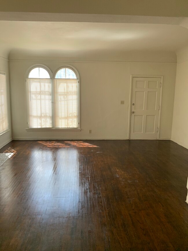 Photo - 824 S Curson Ave