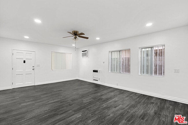 Photo - 1170 N Bronson Ave