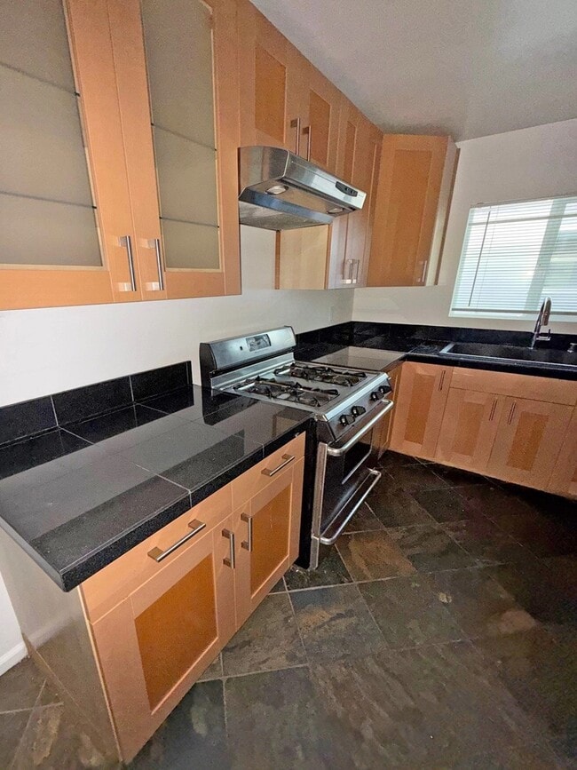 Photo - 1931 S Shenandoah St Unit 2