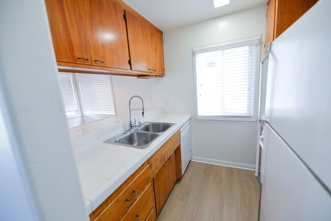 Photo - 2715 Calle Del Comercio Unit Apt #D