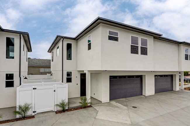 Photo - 26016 Oak St Unit #F