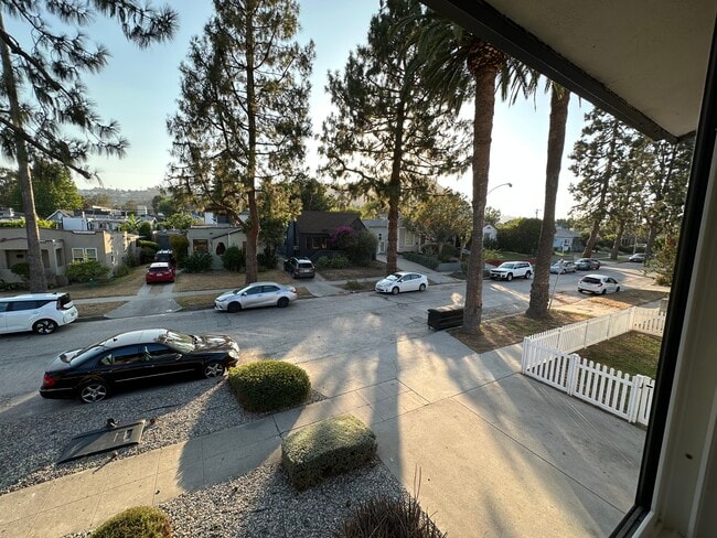 Photo - 4123 Edenhurst Ave Unit 3