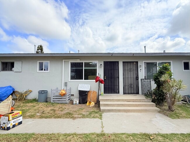 Property from outside - 5332 Rosemead Blvd Unit 2